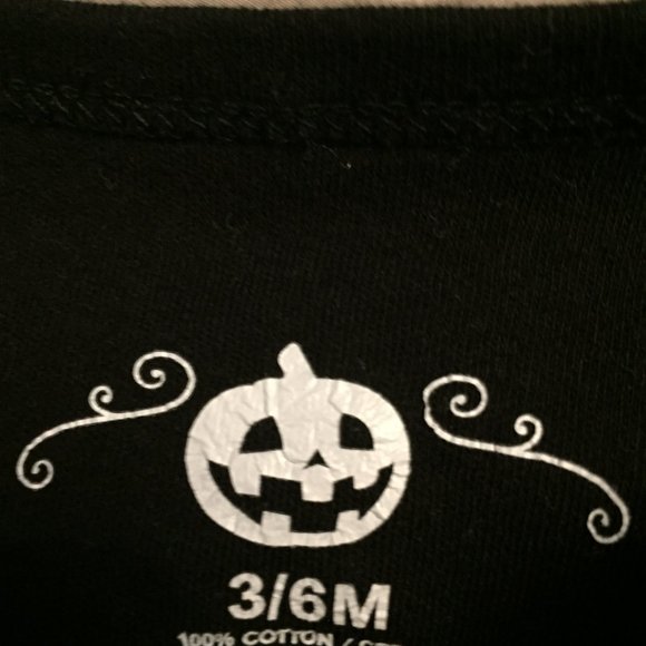 "Mom & Dad Have Created A MONSTER" Onesie 3-6 Mths - Picture 3 of 3